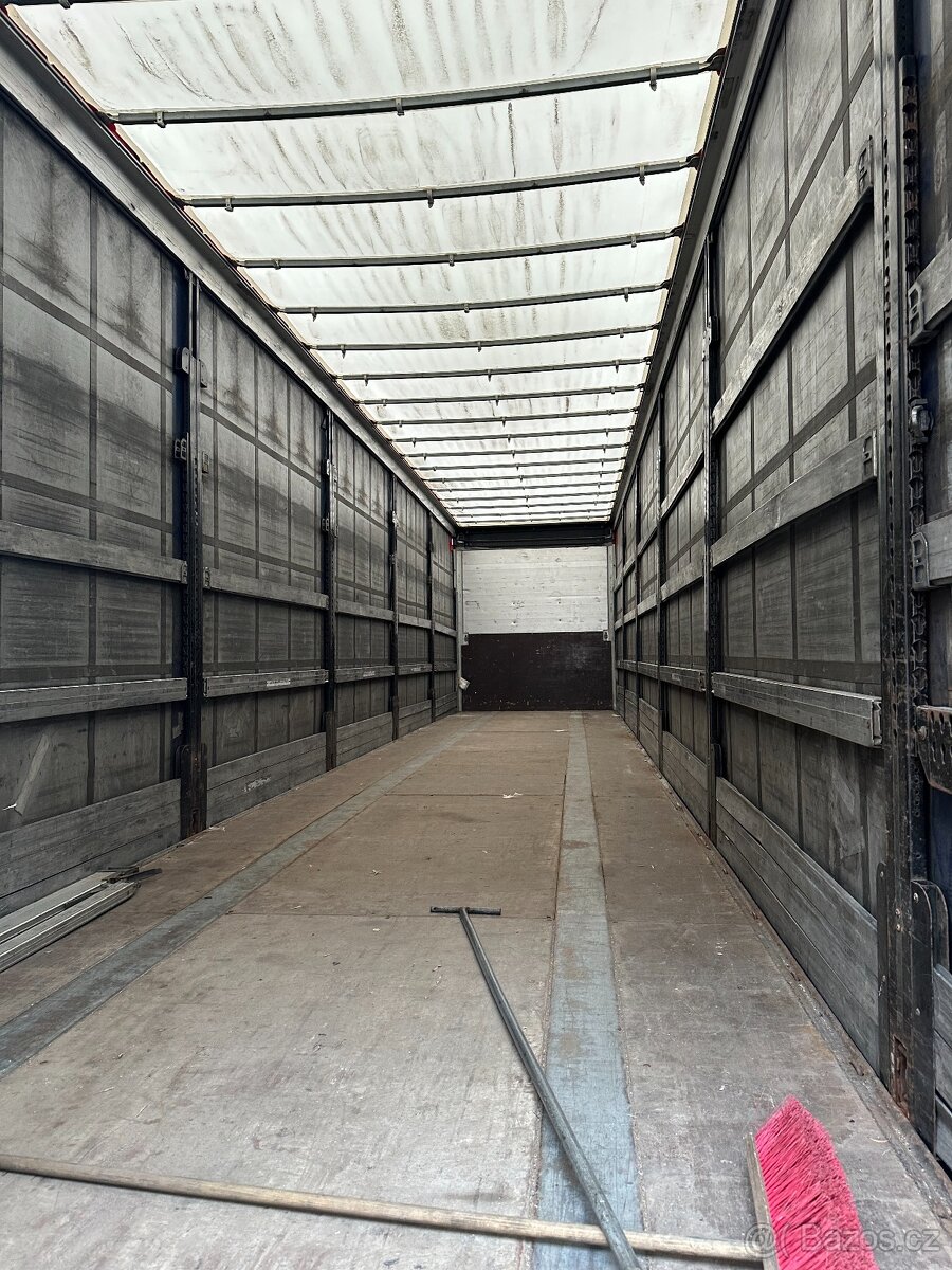 Schwarzmüller - dvojitá podlaha - 8