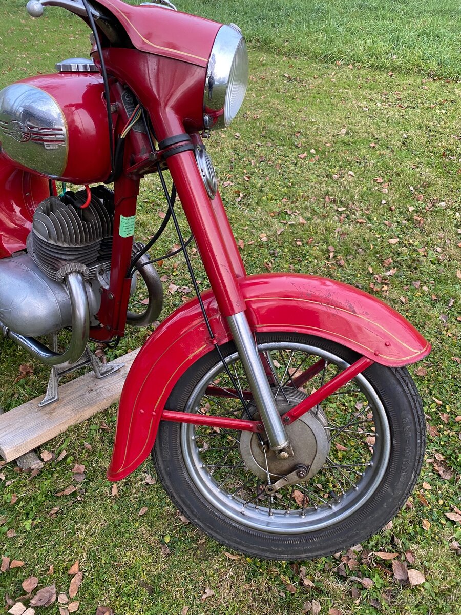 JAWA PANELKA 350 360 - 8