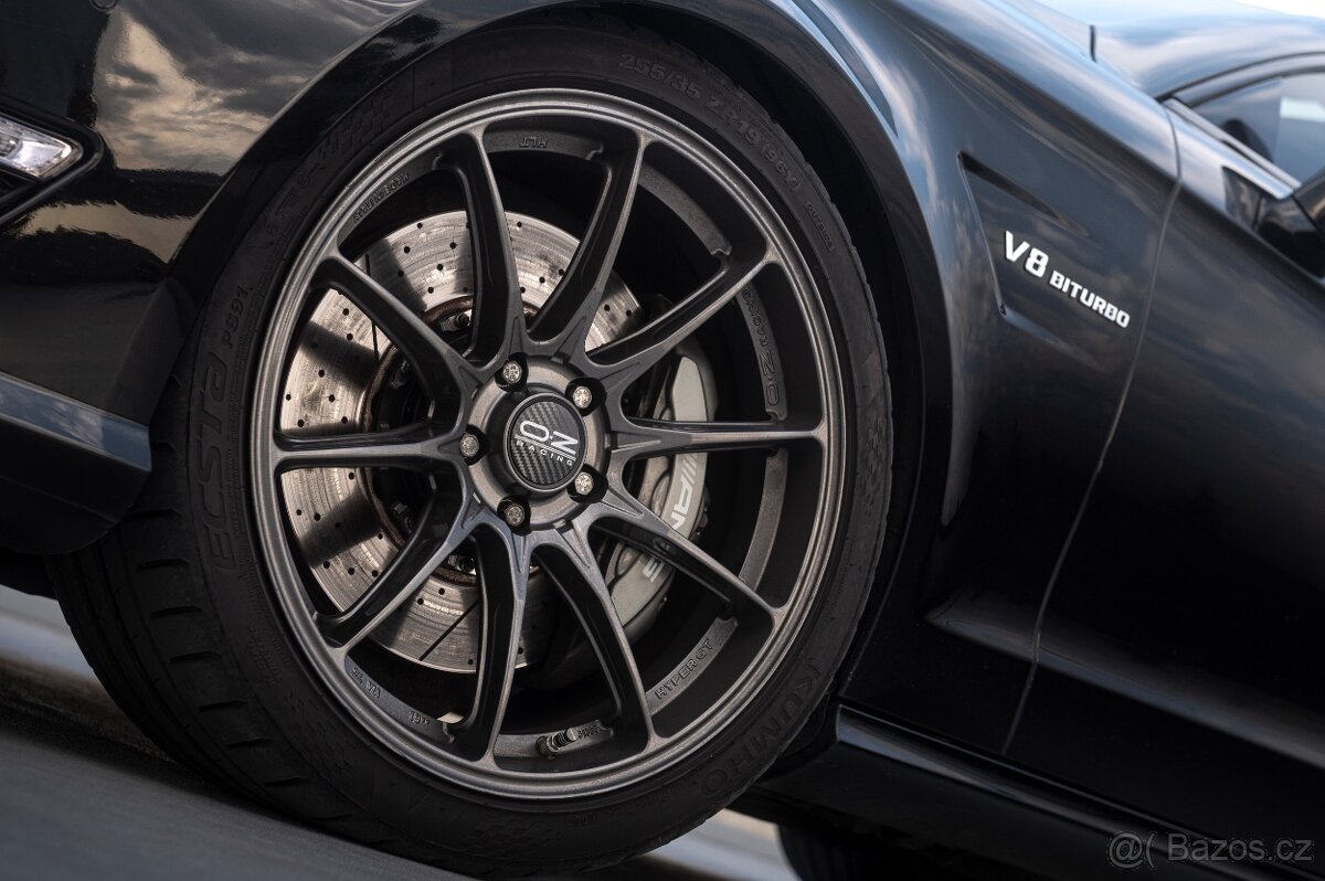 Mercedes Benz CLS 63 S AMG Shooting Brake - 8