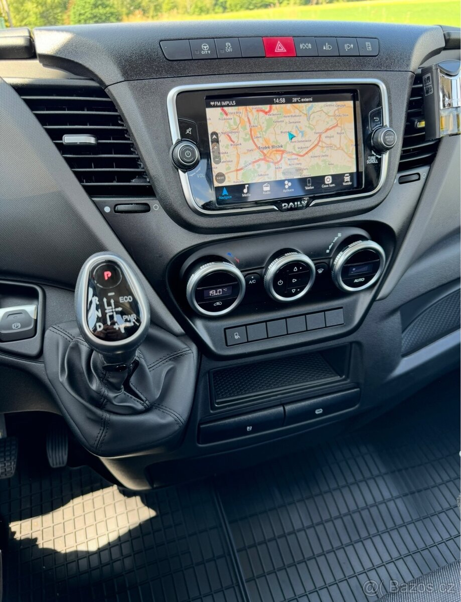 Odtahový speciál do 3500 kg r.v 12/2023 - 8