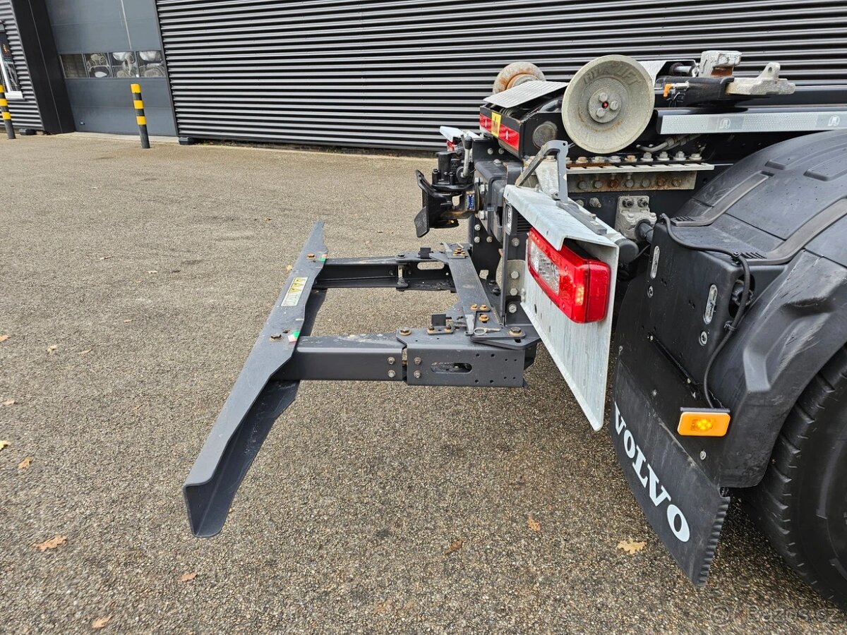 Volvo FH13 460 6x4 / Zalamovací hák / Nosič kontejnerů HYVA - 8