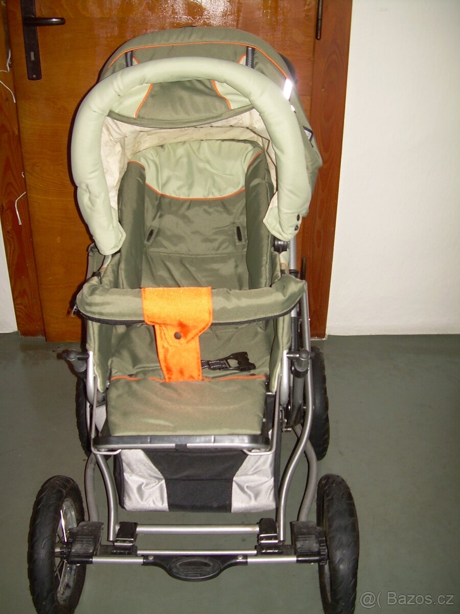 fusak, houpačka pokojová, vanička, schůdek, kočár - 8