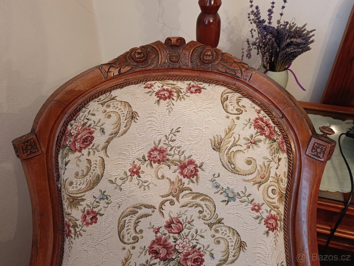 Sada starožitného nábytku - 8