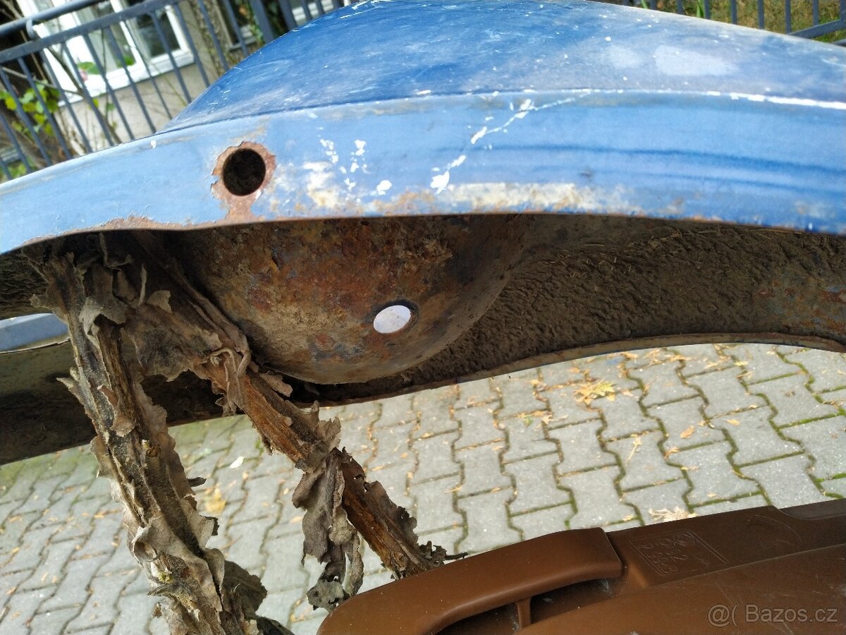 Prodám P P P blatník na vw brouk - 8