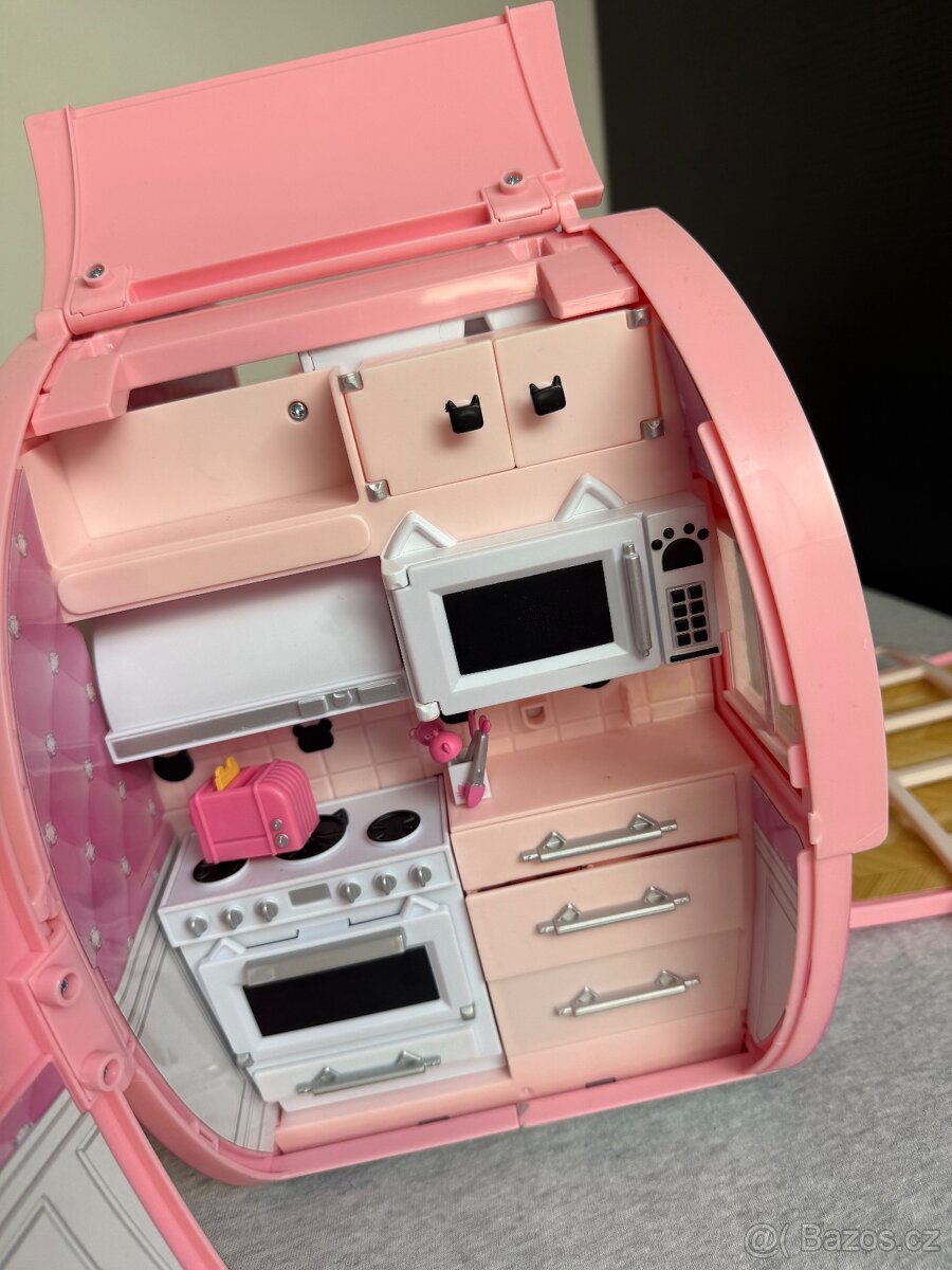 Karavan Nanana Panenky, auto Nanana - 8