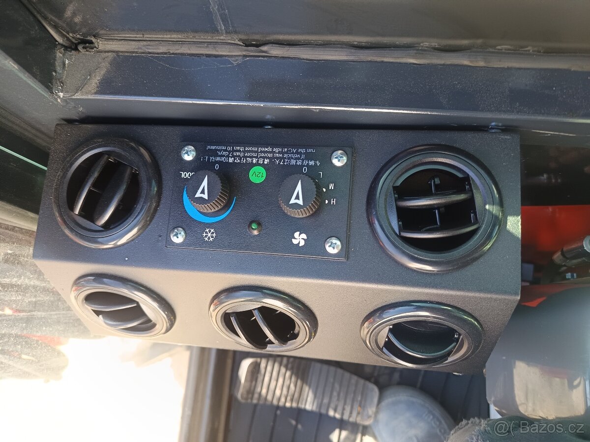 Pásový bagr 3,5 tuny. - 8