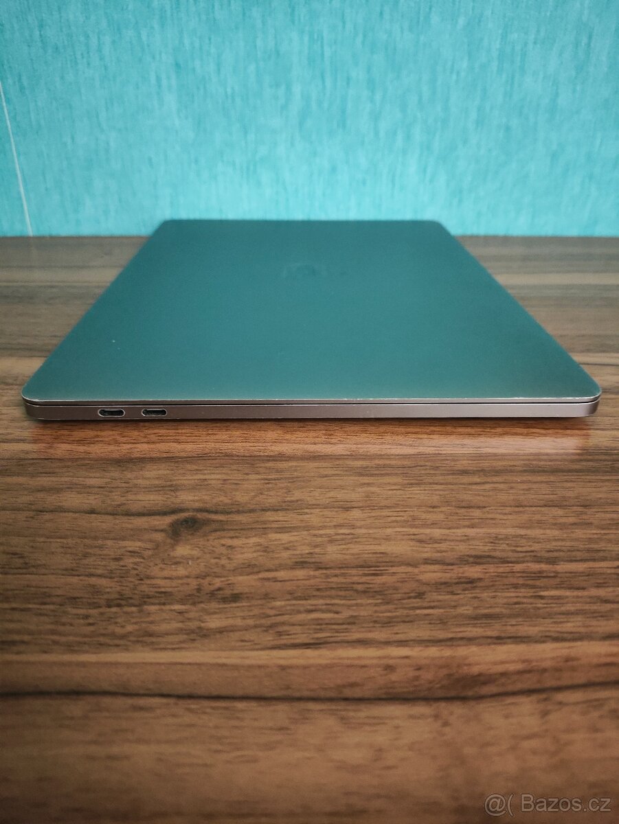 MacBook Pro 13 2016 | i5 • 16GB • 1TB SSD - 8