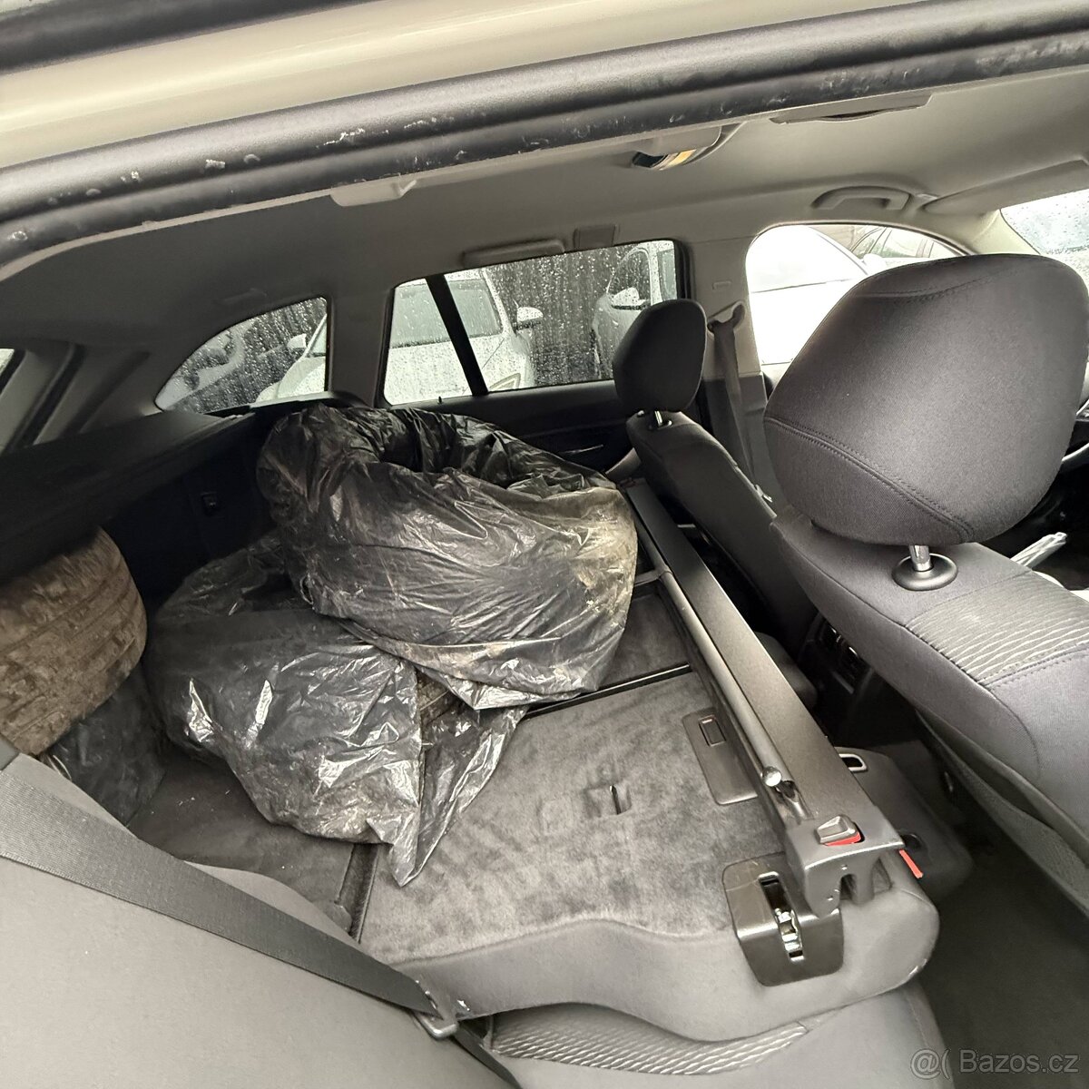 BMW 318d xDrive F31 – 105 kW, 4×4, MANUÁL, XENONY, KAMERA • - 8