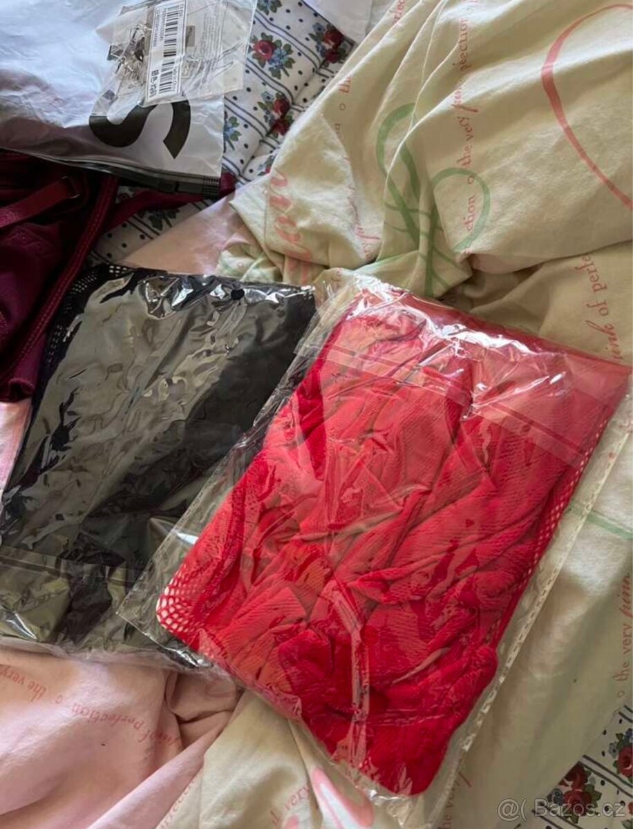 Červený sexy overal na celé tělo uni velikost - 8