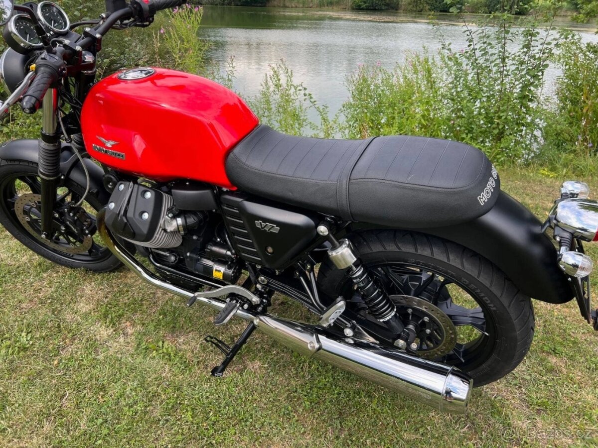 Moto Guzzi V7 II Stone - 8