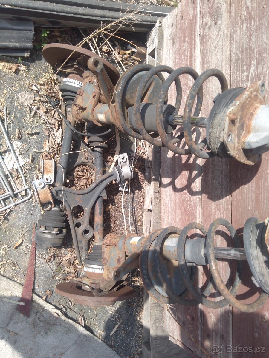 Alfa Romeo 33, 145, 146, 156 - 8