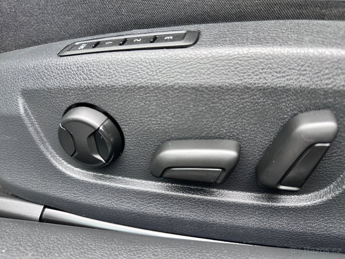 Škoda Superb 2.0TDi VIRTUAL,KAMERA,1.MAJ. - 8