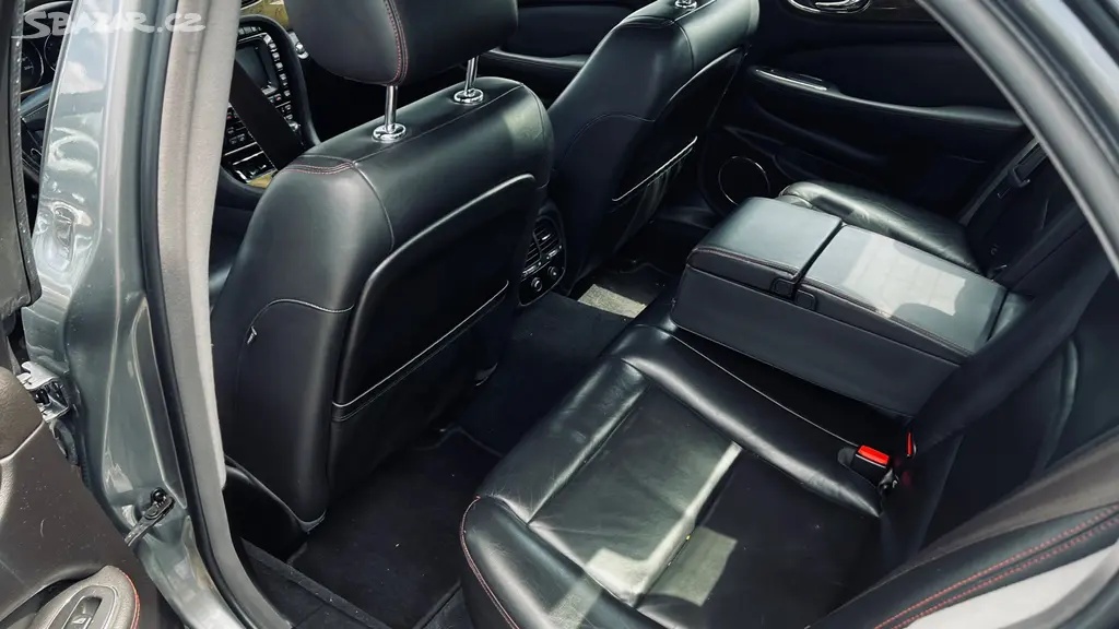 Jaguar XJR 4.0 supercharged 2004 - 8