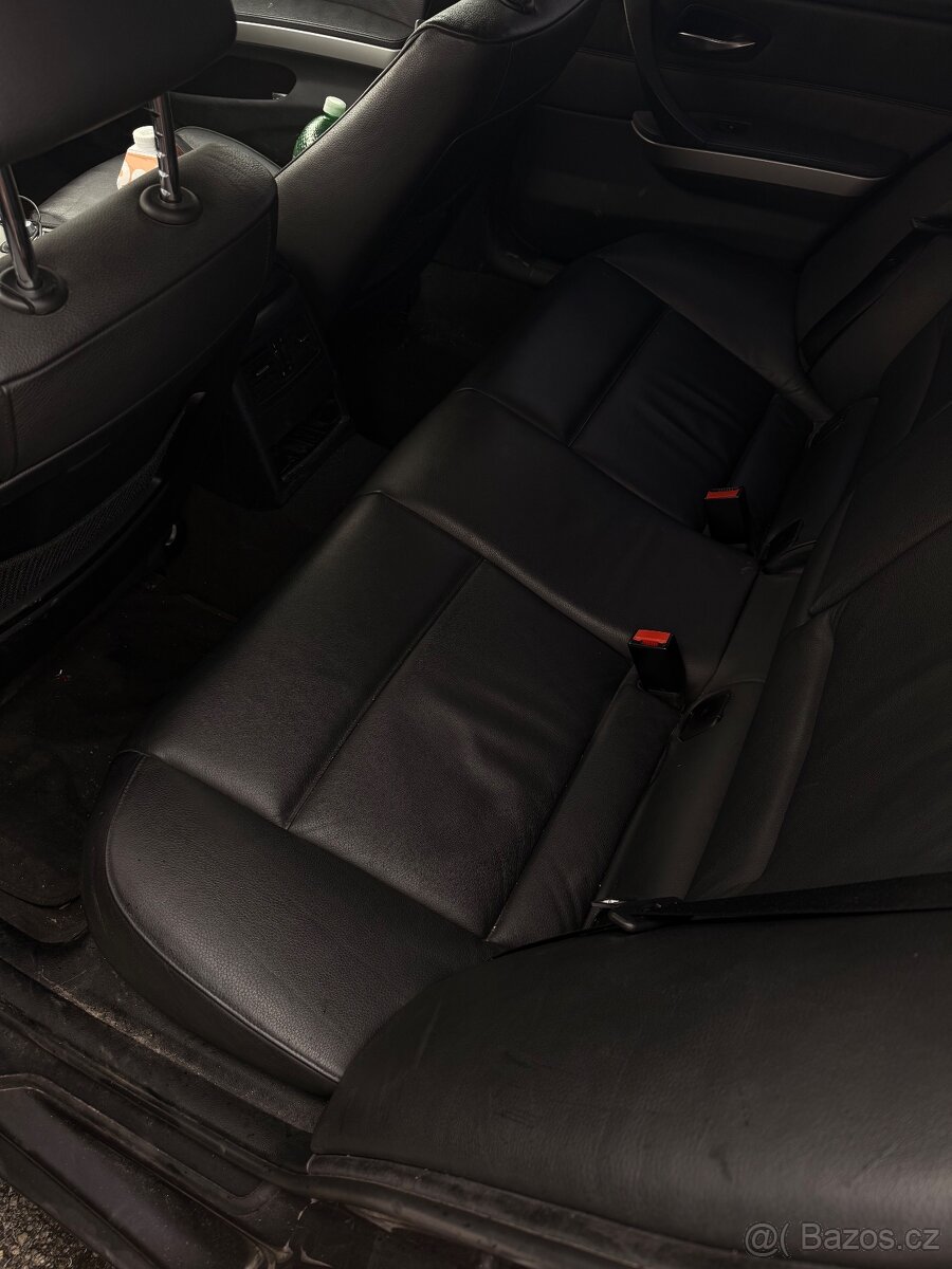 BMW e90 330i - 8