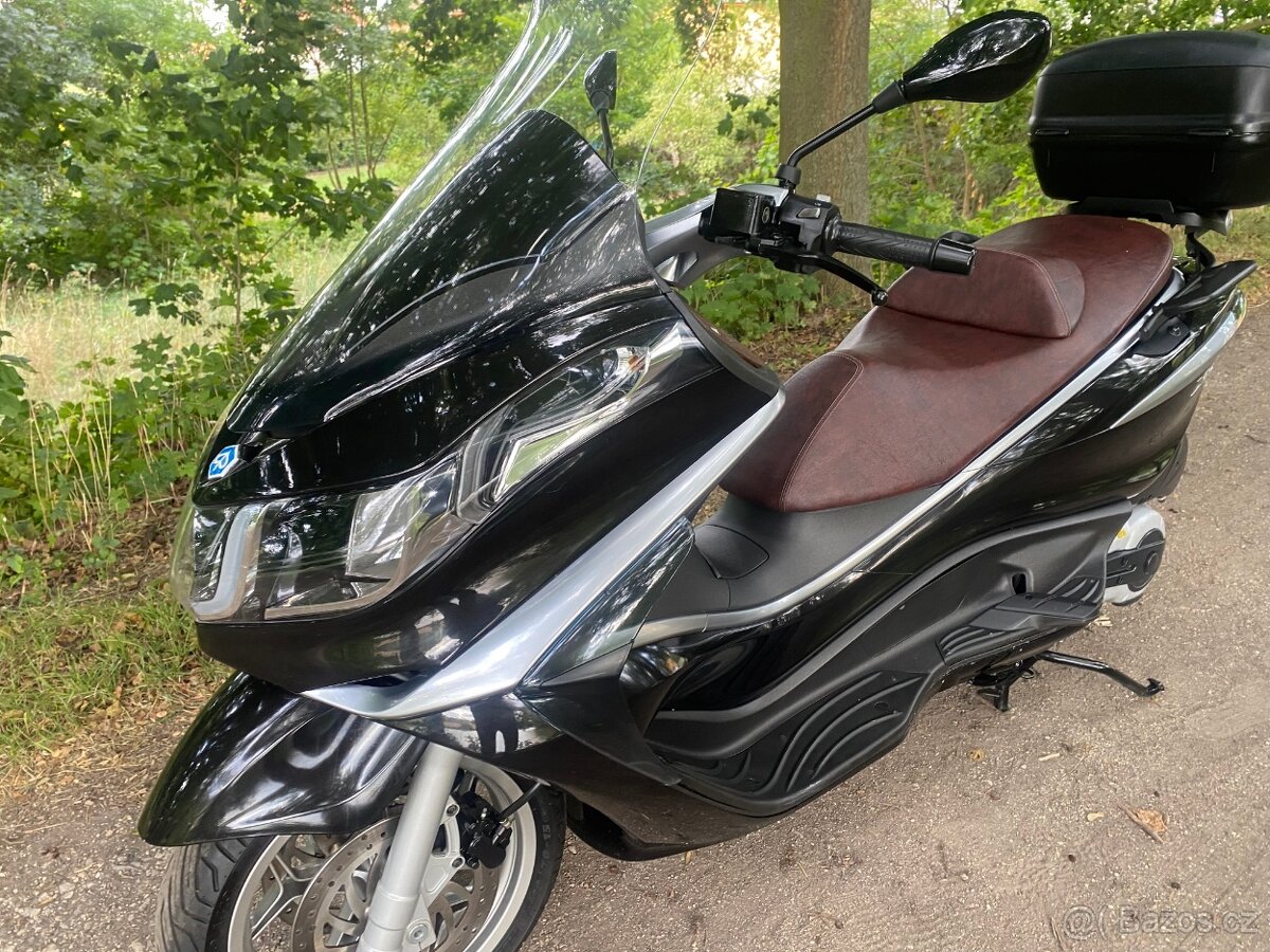 Piaggio X10 500 - 8