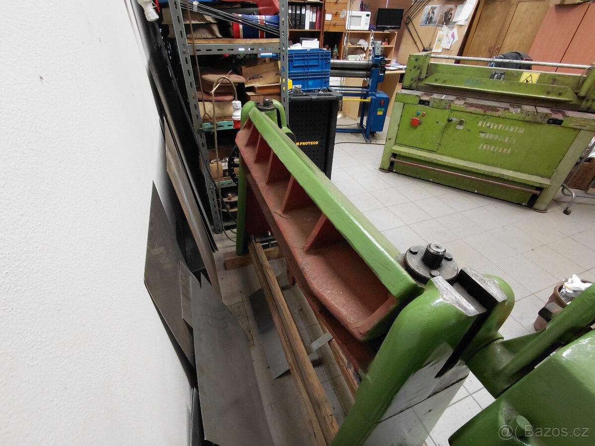 Ohýbačka plechu 1000/2 - 8