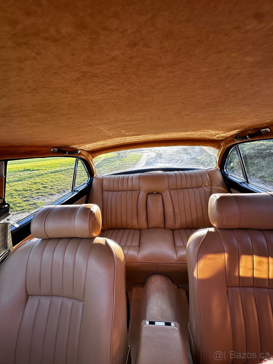 Jaguar XJ6 4.2 Mark II - 8