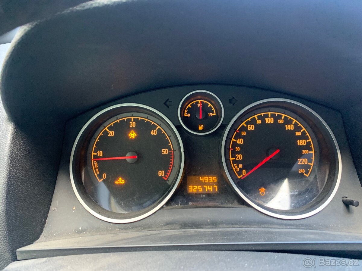 Opel Zafira 1.7 diesel 7 míst DPH - 8