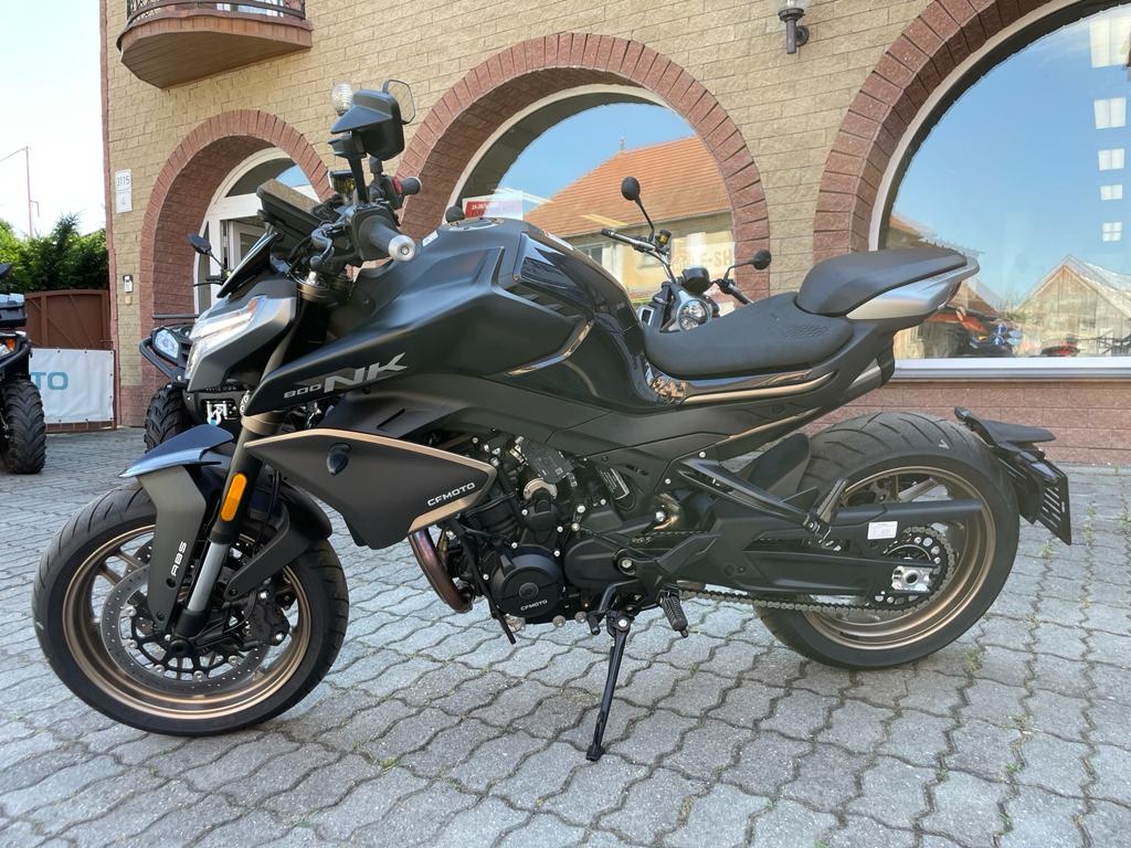 CFMOTO 800NK Advanced - 8