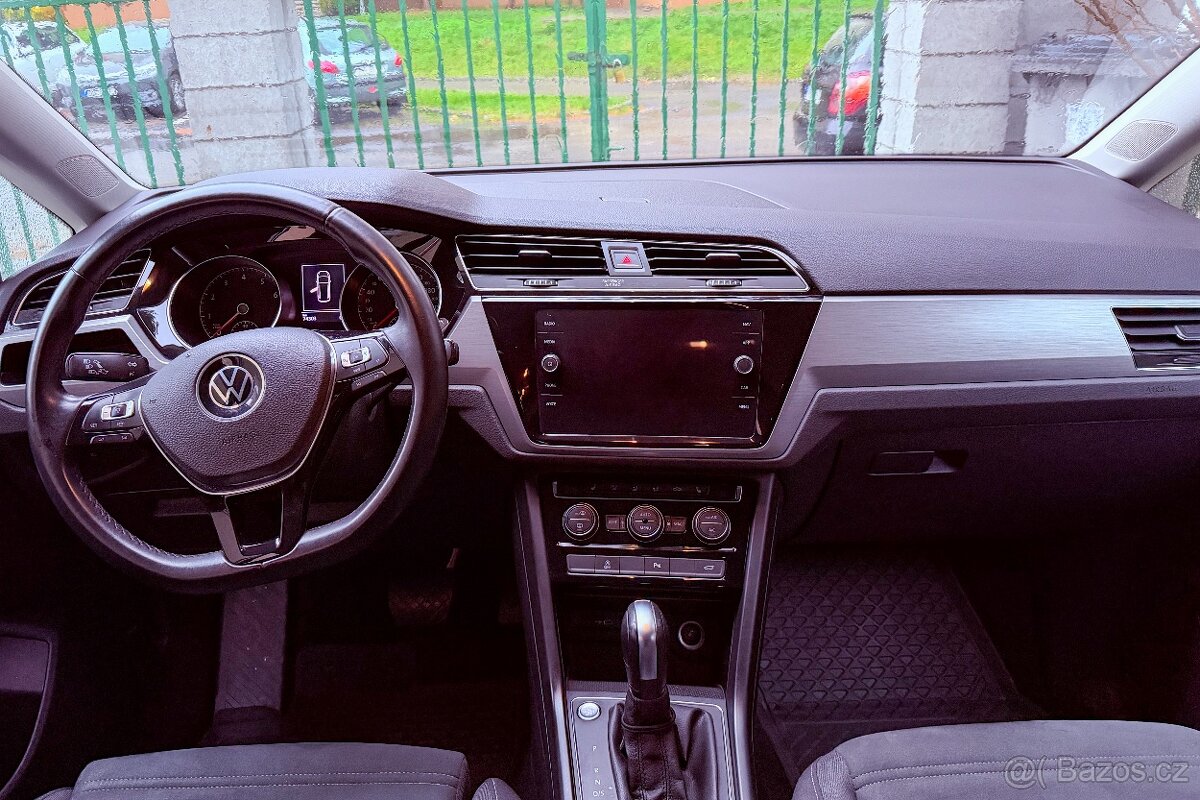 VW Touran 1.5 TSI 110kW DSG ČR/2021 - 8