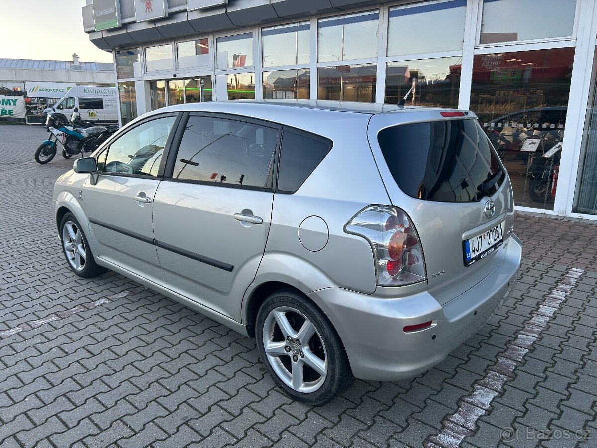 Toyota Corolla Verso 2.2 D-Cat 2006 - 8