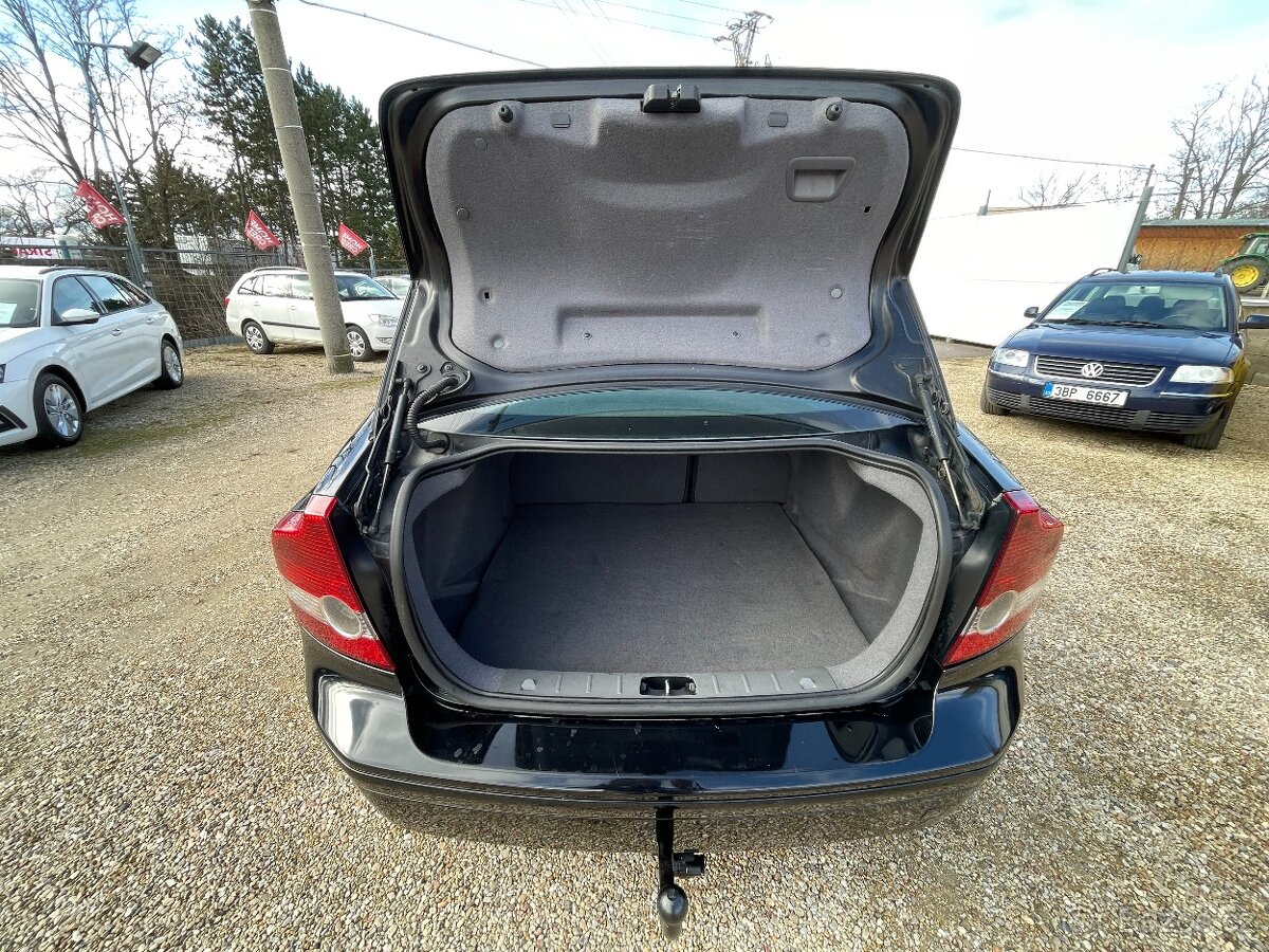Volvo S40, 1.6D 80kwVYHŘEV.SEDNOVÁ STK - 8