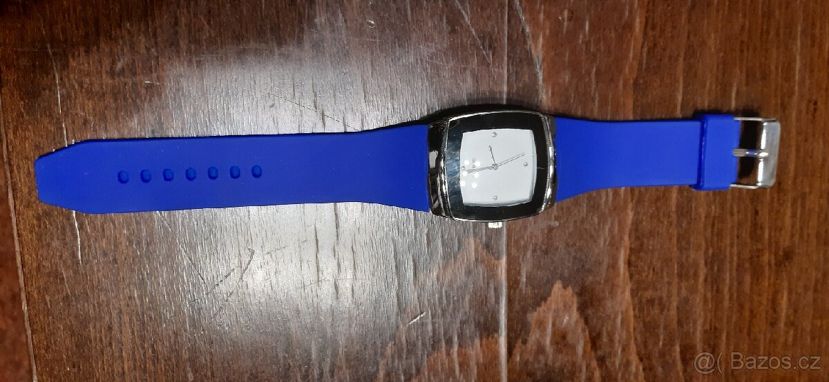 Retro telefony + Hodinky + tlačítkový telefon NOKIA - 8