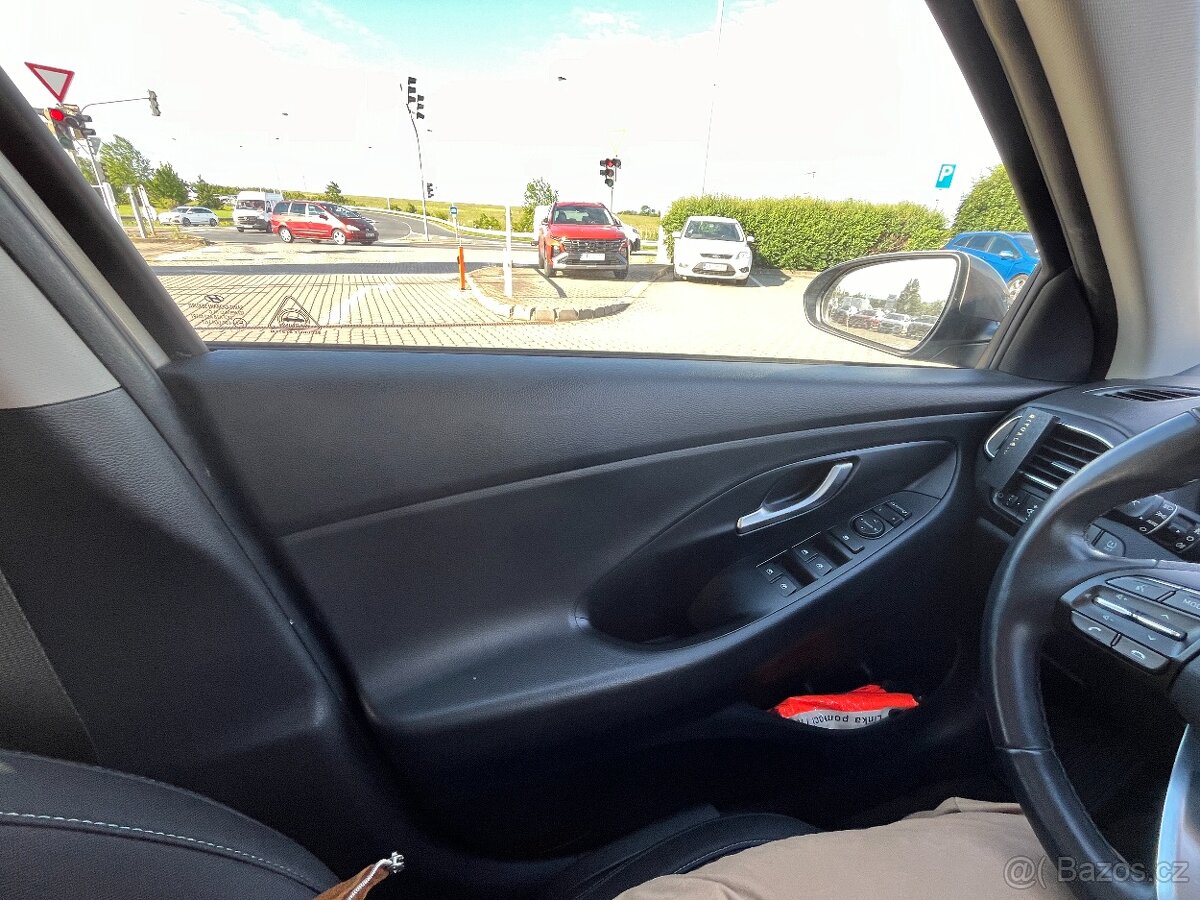 Hyundai i30 záruka bezproblémový motor 1.5 DPi - 8