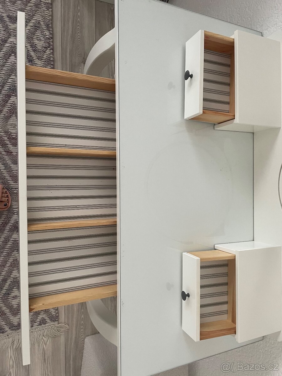 Kosmetický stolek IKEA - 8