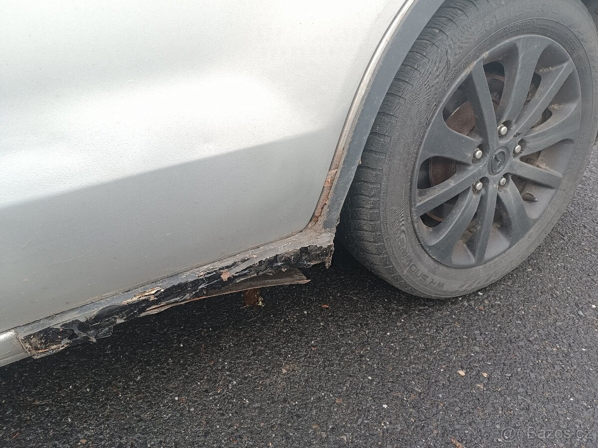 Mazda 5 rok 2007 . 2.0 nafta 81kw - 8