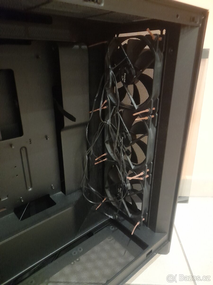 NZXT CM-H72FB-01 - 8