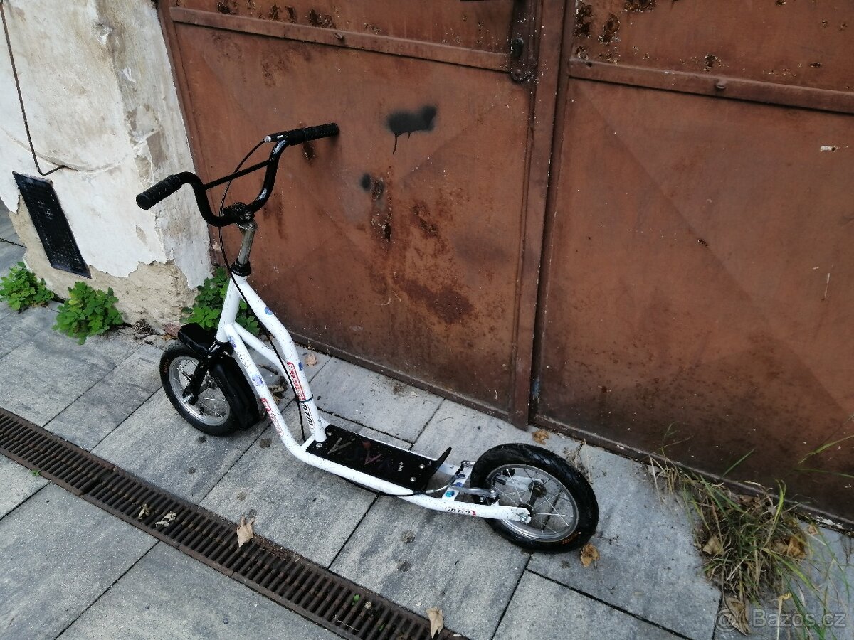 koloběžka 12" MTM Scooter Delta - 8