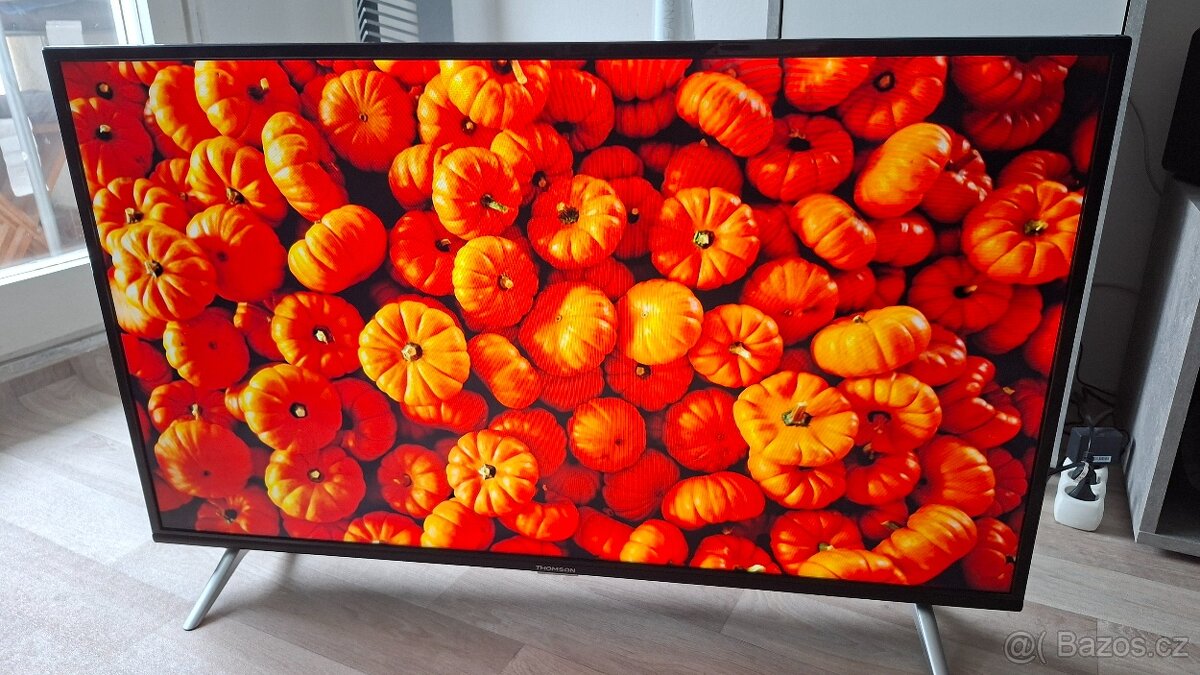 Smart Televize Thomson 102 cm - 8