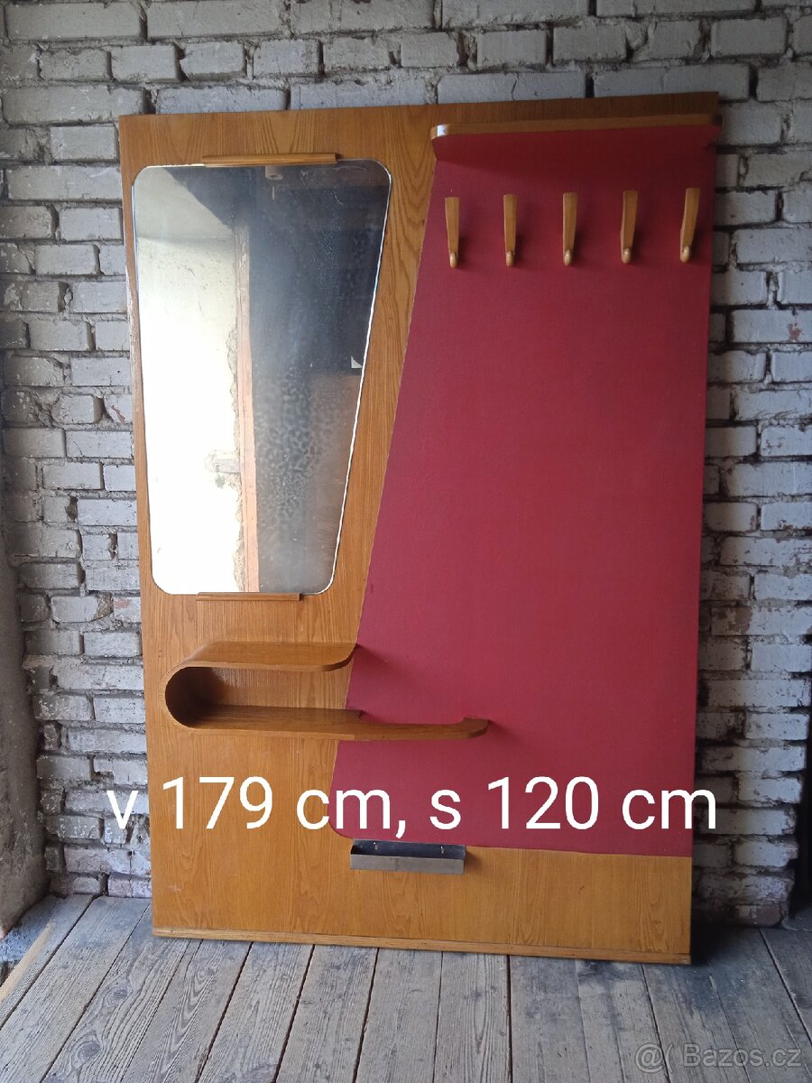 Vesakova stena, Holesov, Volak - 8