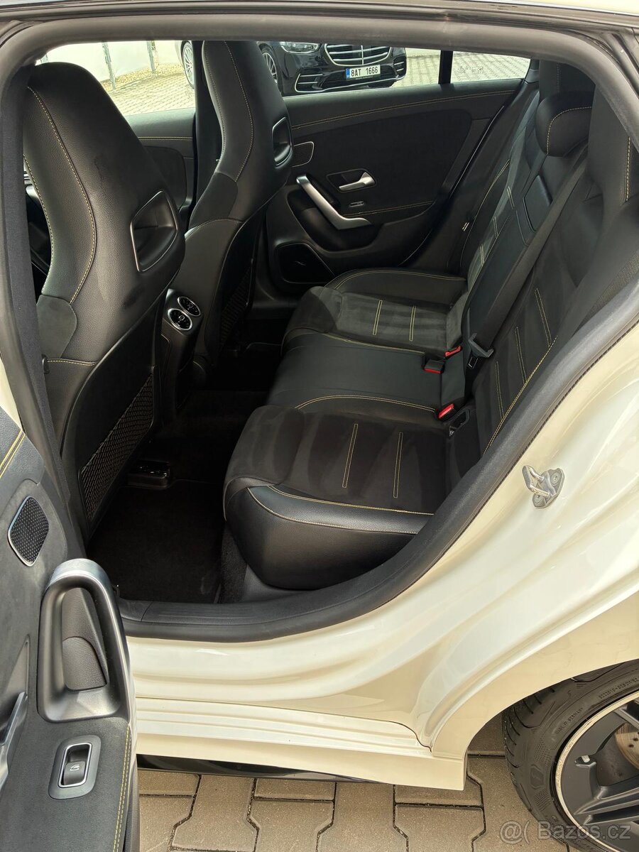 Mercedes Benz cla 45s amg - 8