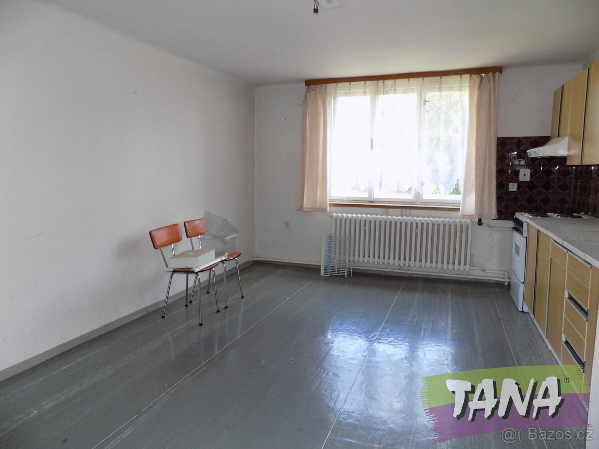 Prodej rodinného domu 6+2 ve městě Sadská, okr. Nymburk, vel - 8