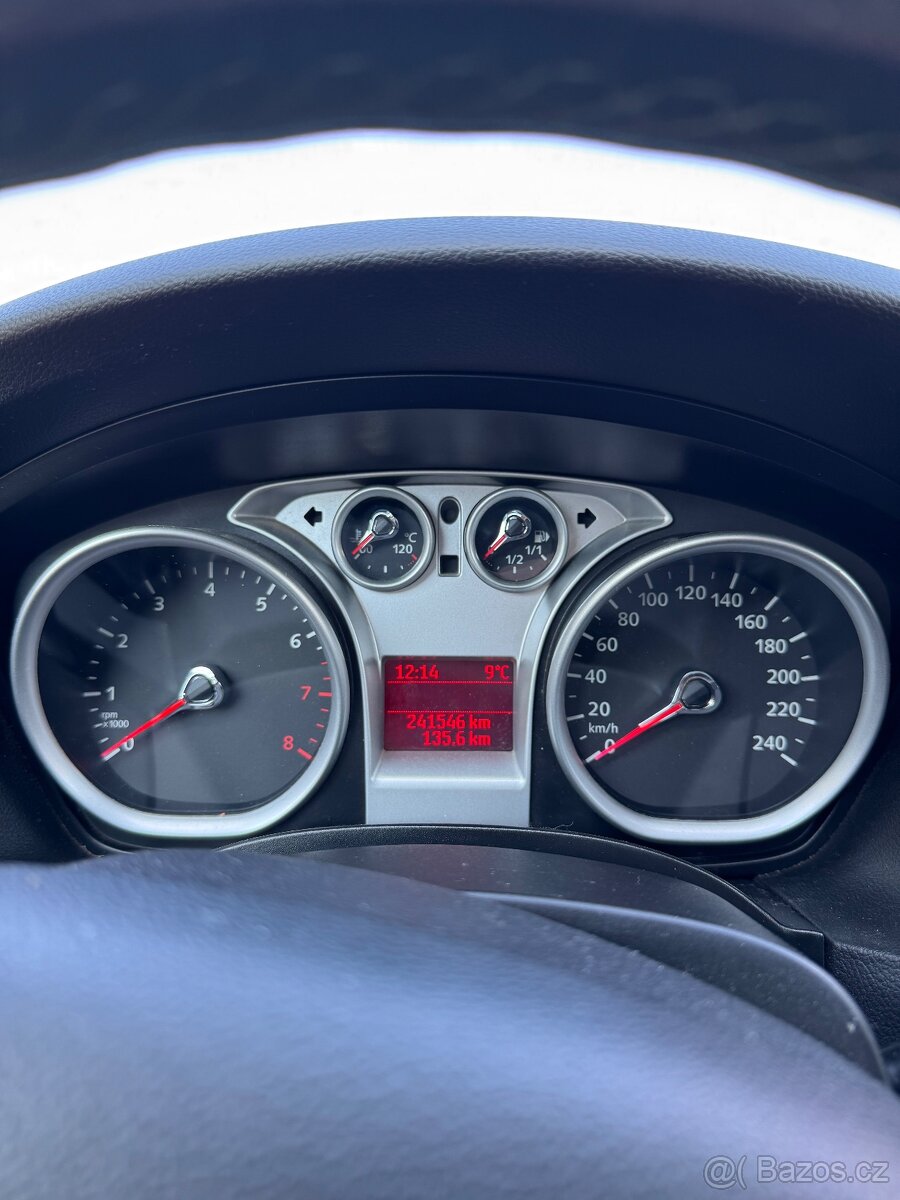 Ford focus 1.6 74kw - 8