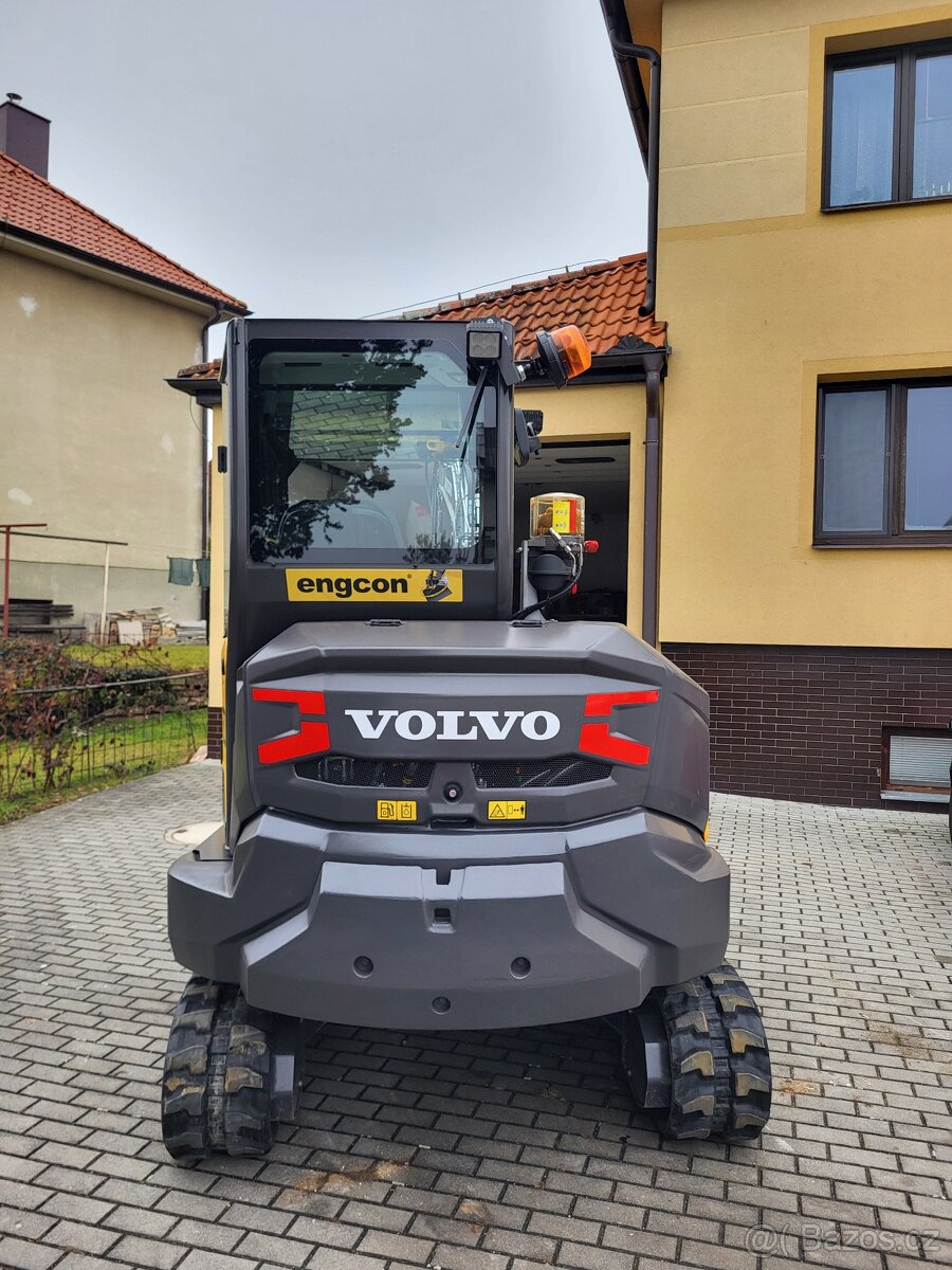 Pásové minirypadlo Volvo EC37F - 8