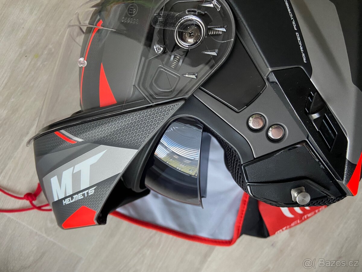 Výklopná přilba MT - 8