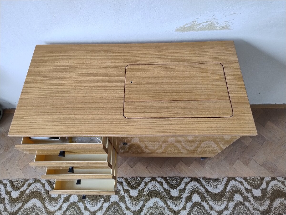 Šicí stroj VERITAS - 8