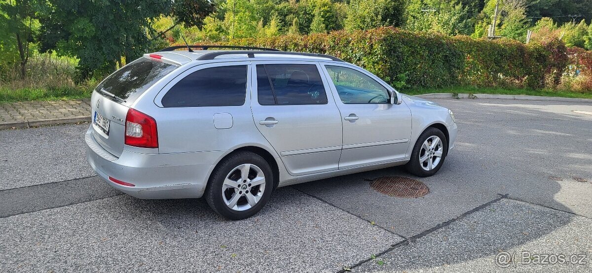 Škoda Octavia combi 1.9TDI 77kW Elegance Plus Facelif-CZ-TOP - 8
