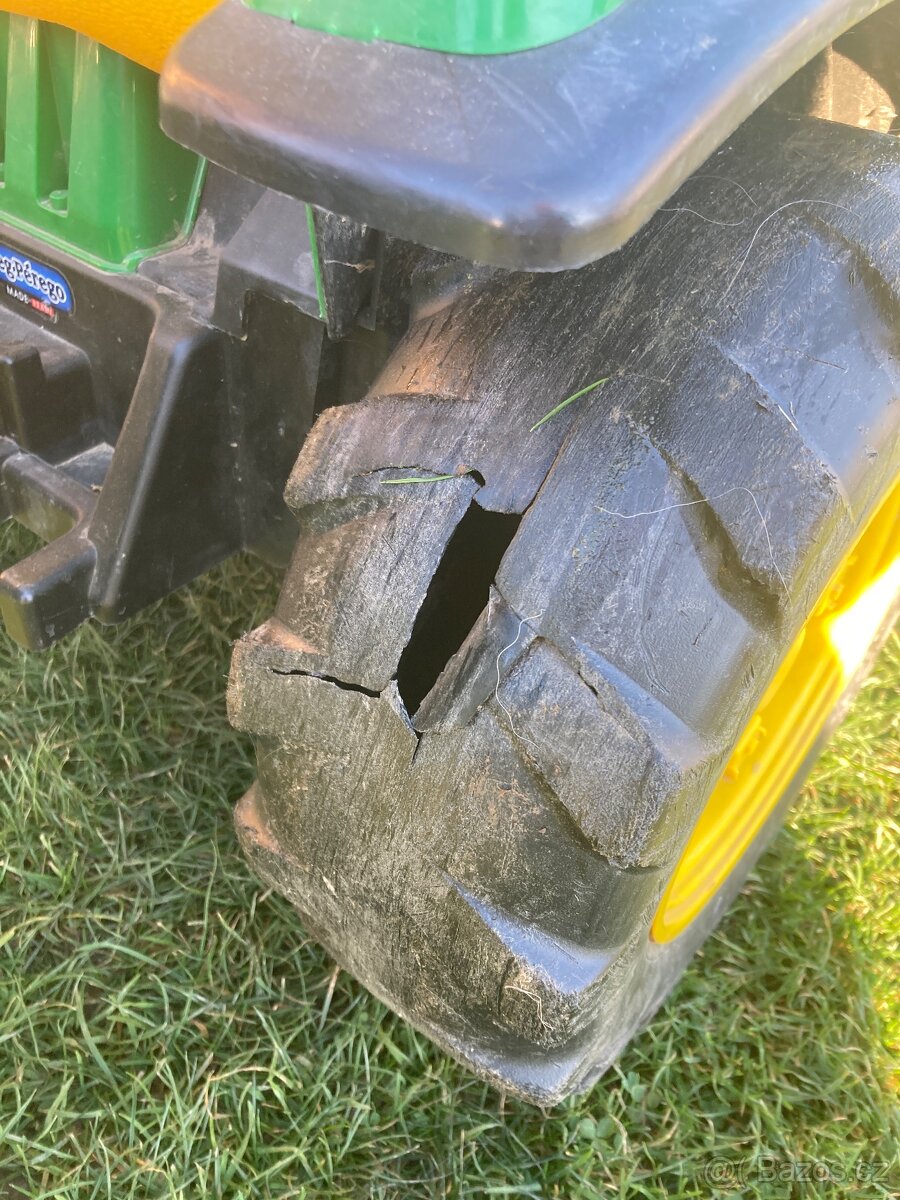 John Deere -Peg Pérego - 8