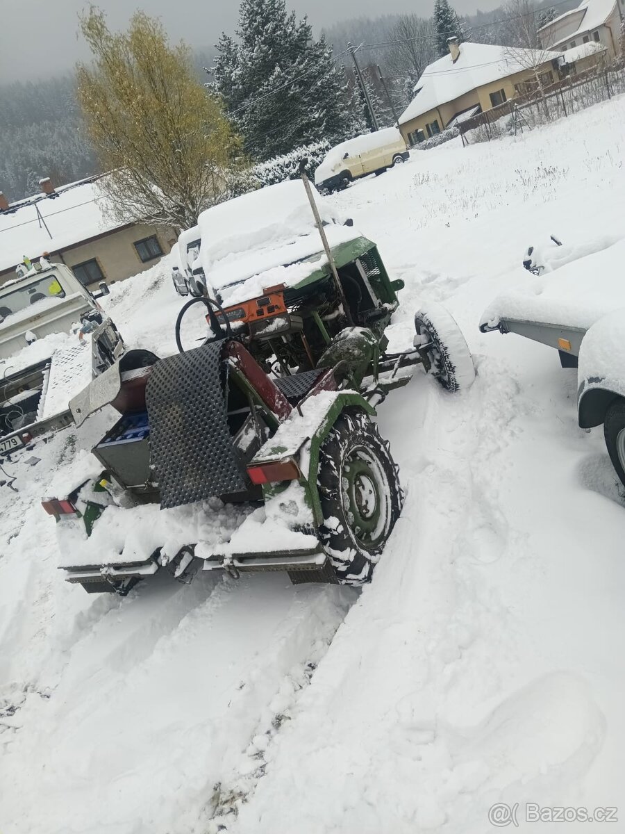 Traktor škoda 1203 - 8