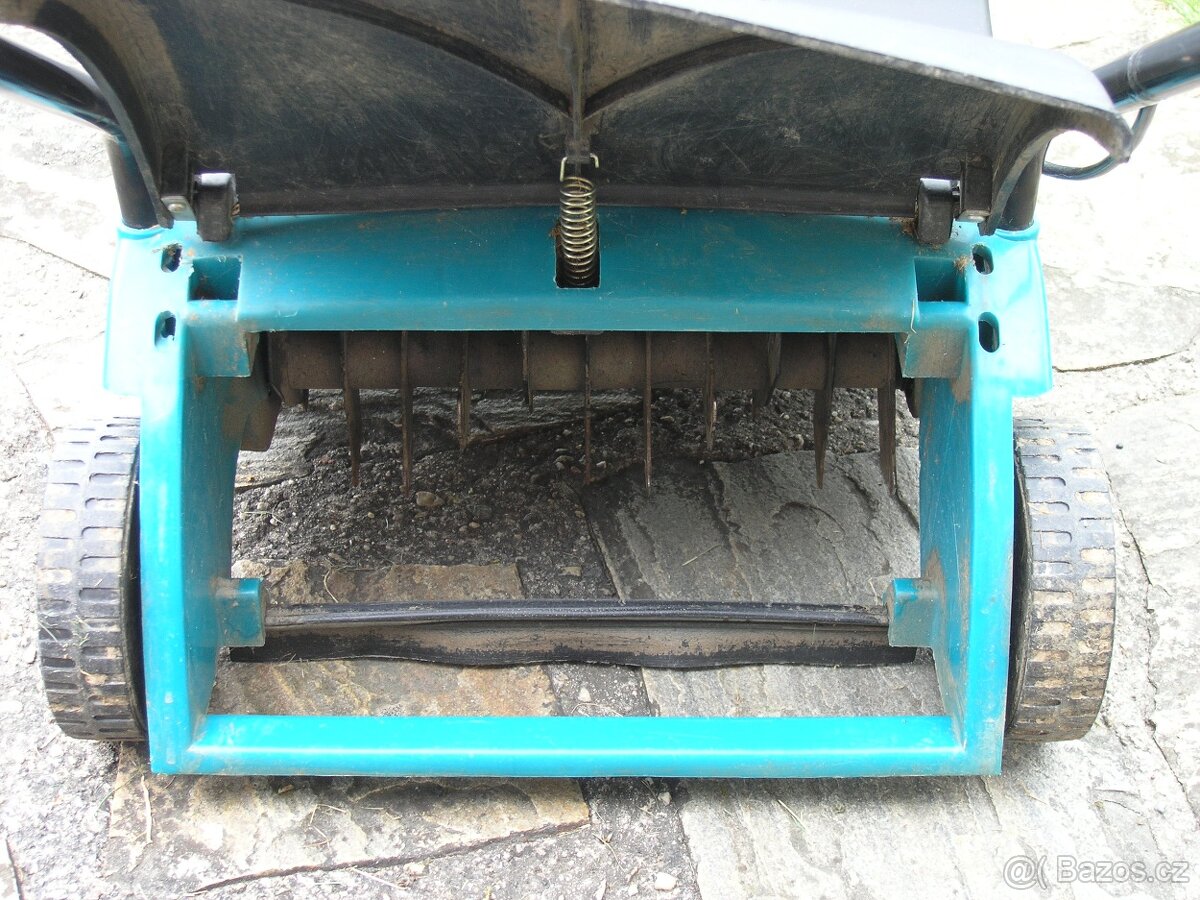 Zahradní elektrický vertikutátor ASGATEC EV 1400 - 8