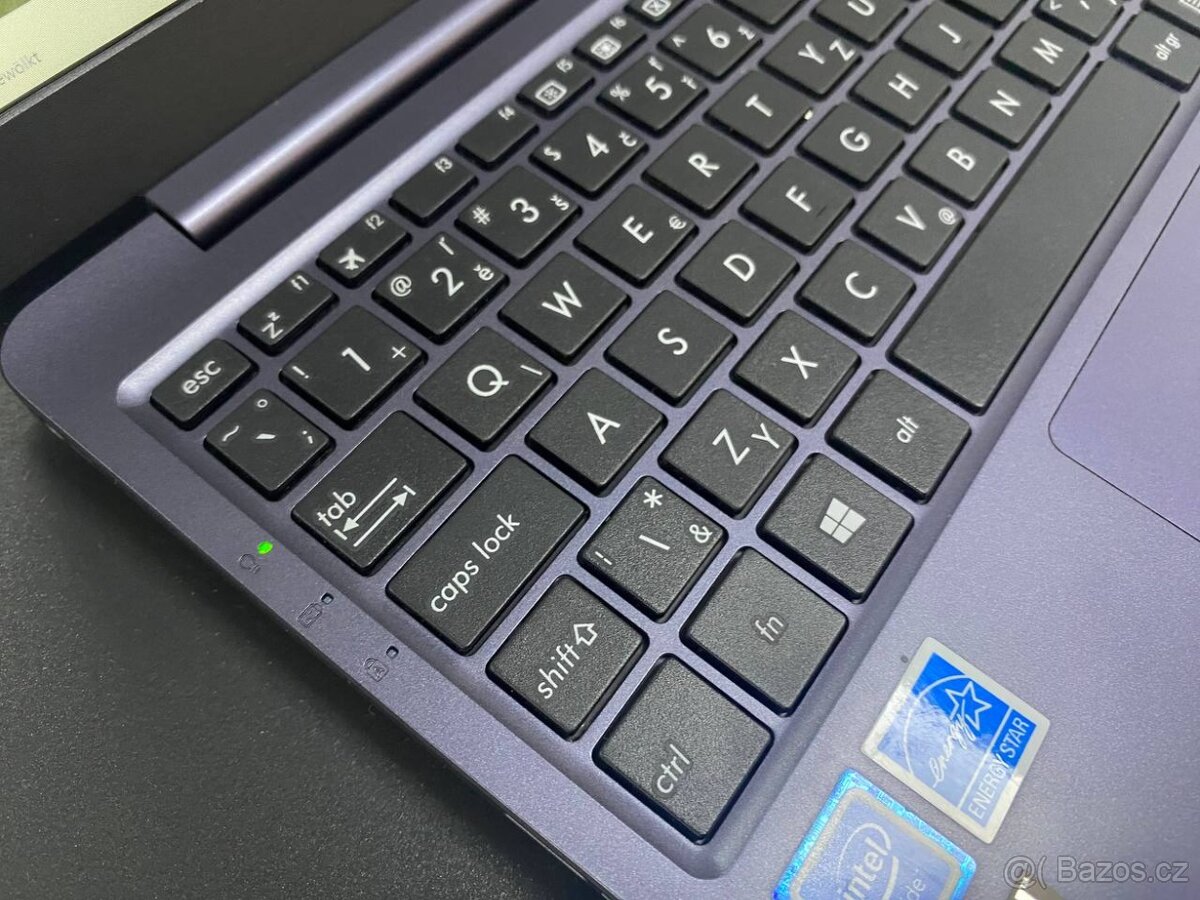 ASUS E203N 11“/Intel Celeron /SD 30GB/RAM 4GB/ GRAFIKA: Inte - 8