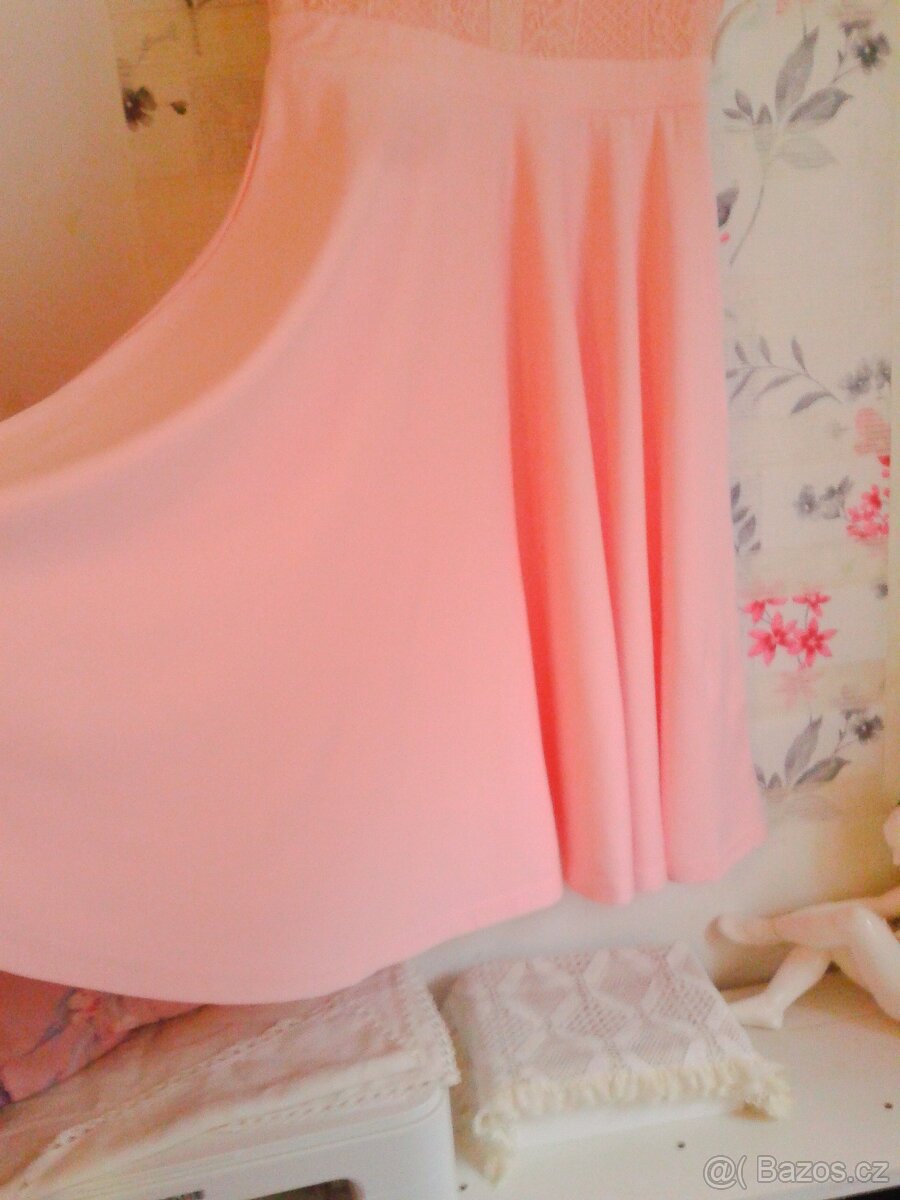 Krásné společenské šaty 40/42 - 8