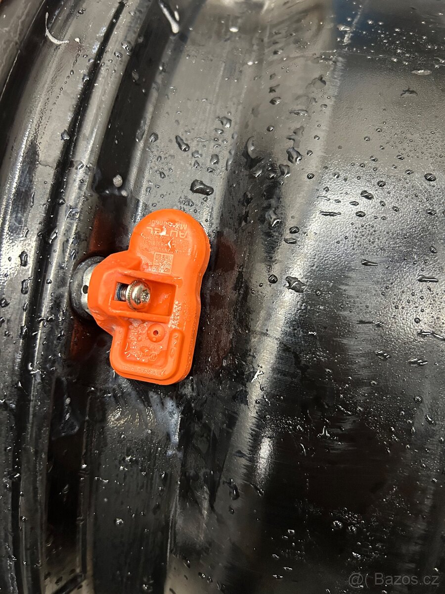 Prodám sadu alu r17 5x114,3 CMS - 8