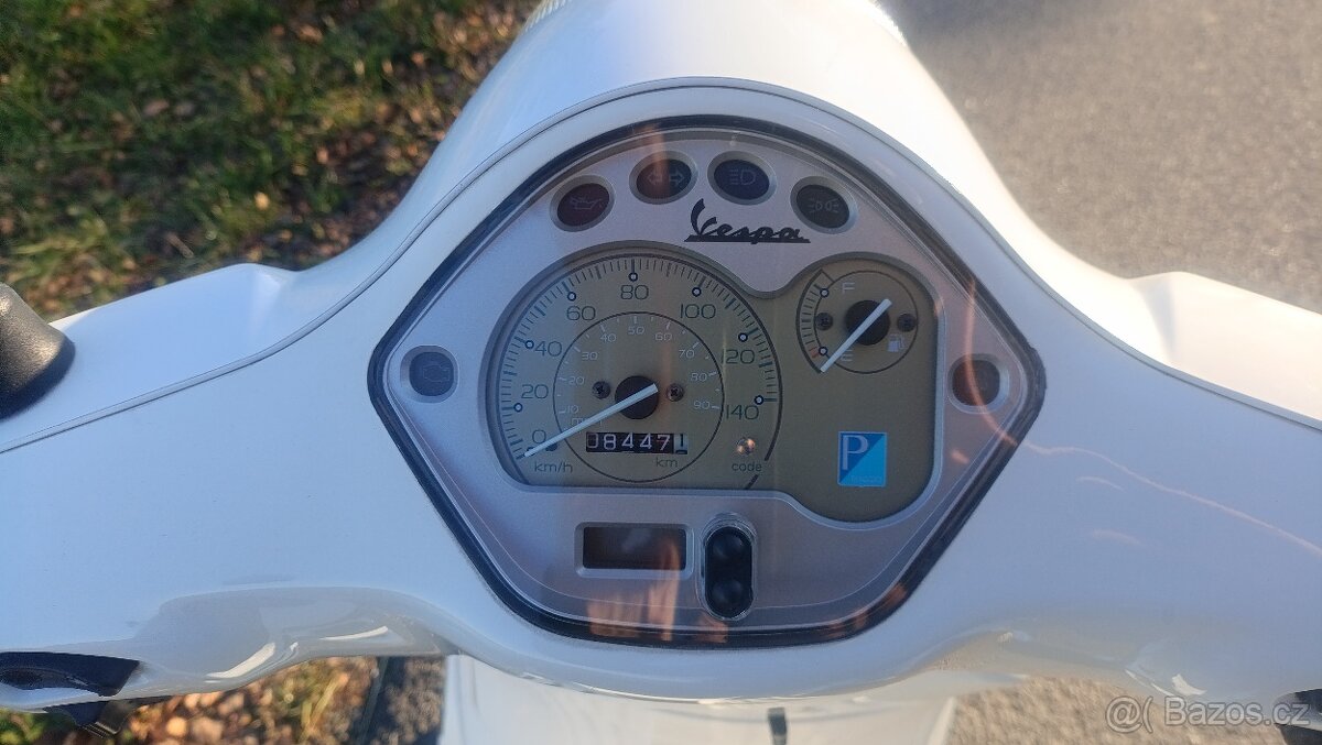 Piaggio Vespa LX 125 i.e - 8