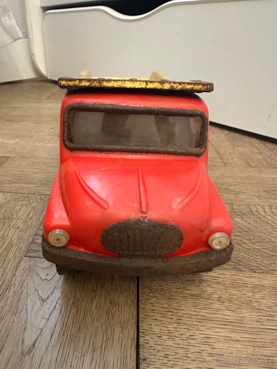 STARÁ HRAČKA TATRA KDN - 8