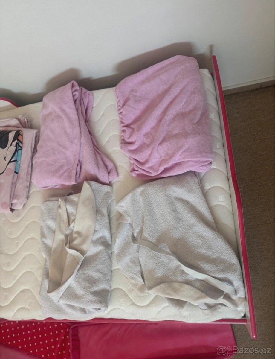 Dětská postel Minnie Mouse + příslušenství - 8
